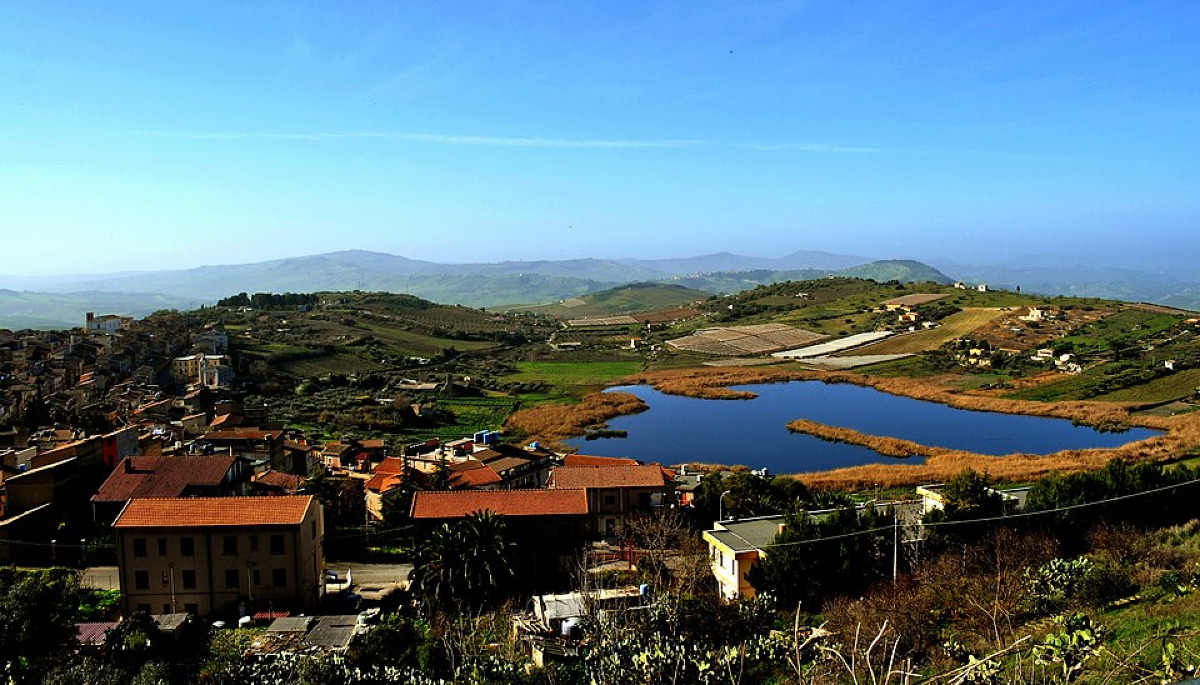 Un fenomeno inspiegabile accade: il Lago Soprano sparisce e riappare, ecco perché - Foto: VincenzoCap495/Wikimedia