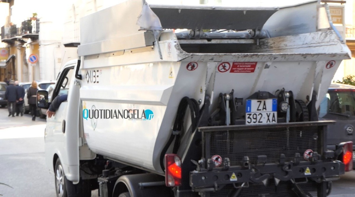 "Spazzamento e scerbamento vanno migliorati nettamente", l'amministrazione a Impianti: "Serve un cambio di rotta" - 