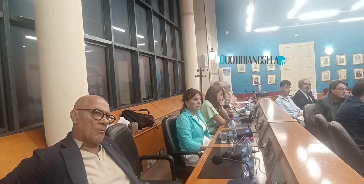 In aula ok all'ultima variazione di bilancio: sì solo dalla maggioranza - 