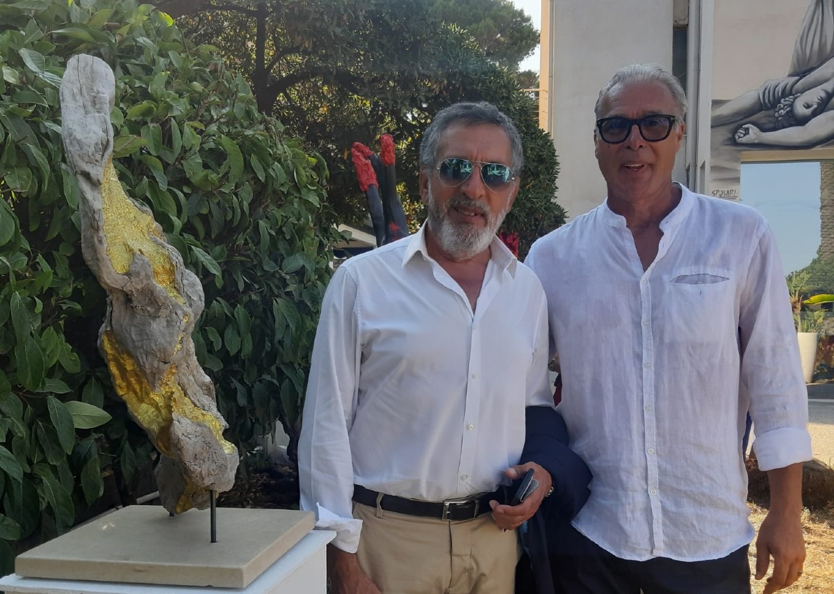 Le sculture di Maurizio Russo in mostra a Villa Fortuna ad Acitrezza - 