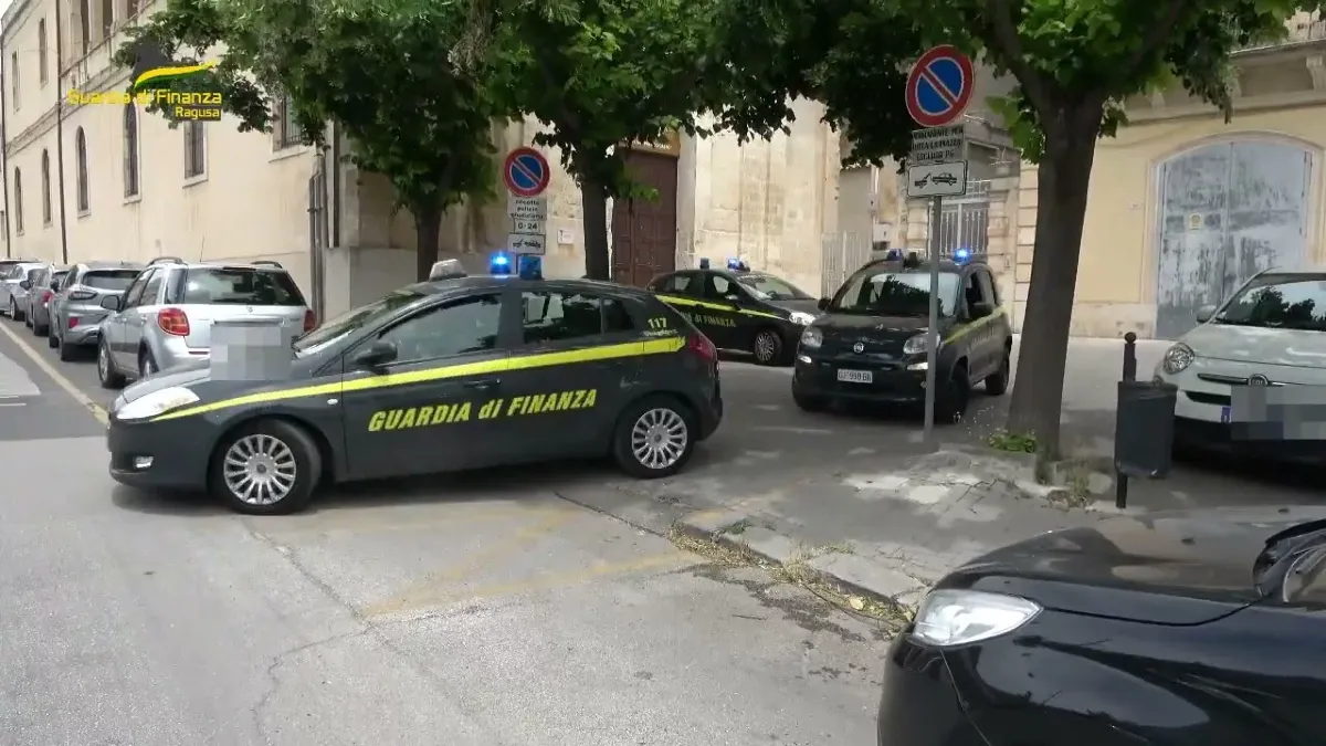 Cocaina in auto, due gelesi arrestati a Modica