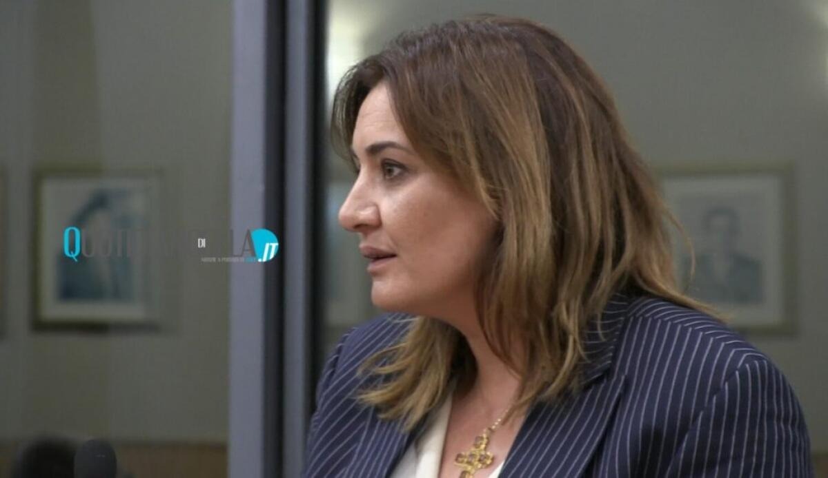 Lupo aderisce all'Mpa, lascia i cinquestelle: mutano gli scenari nella maggioranza consiliare  - Il consigliere Lucia Lupo