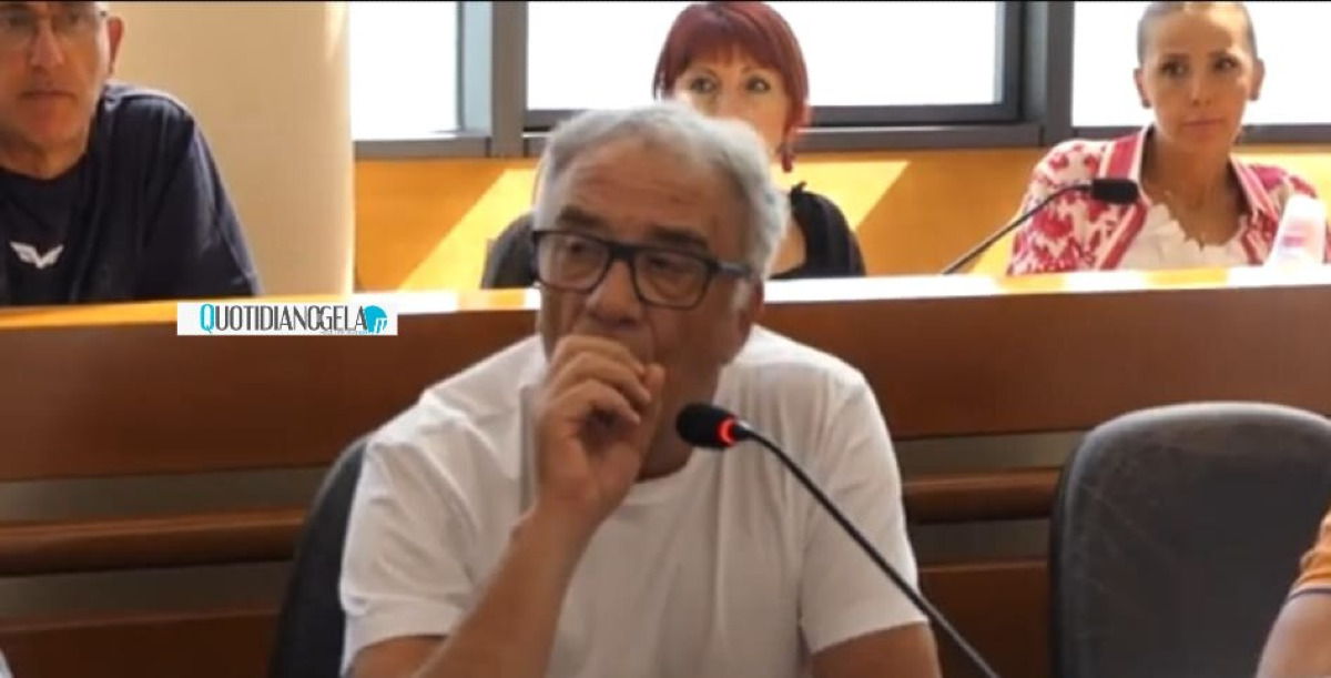 Mobilitazione per l'ospedale, PeR: "Giusto appello sindaco, senza bandiere come da noi proposto" - Il segretario cittadino di "PeR" Francesco Liardo