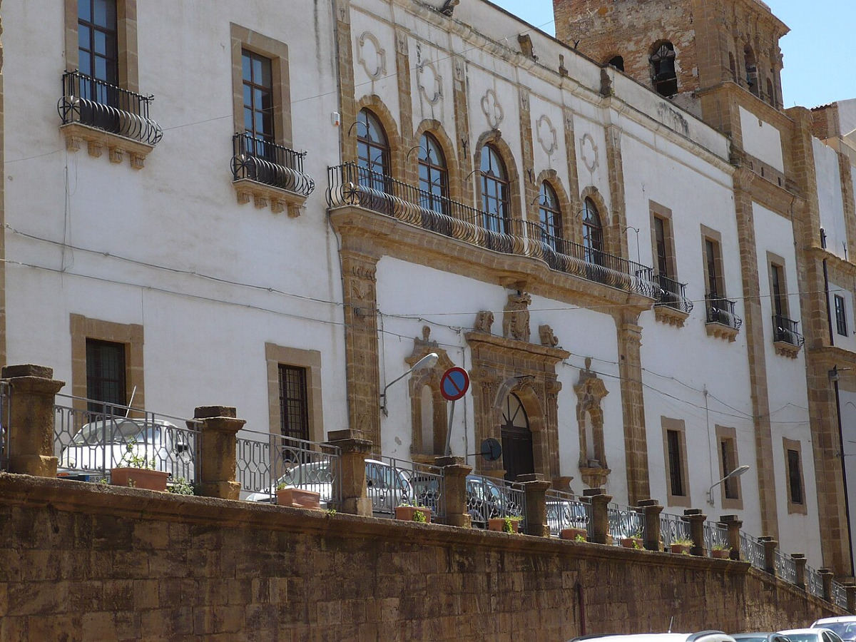 Dove il tempo sembra essersi fermato: il Collegio dei Gesuiti di Caltanissetta e la sua incredibile evoluzione - Foto: OppidumNissenae/Wikipedia