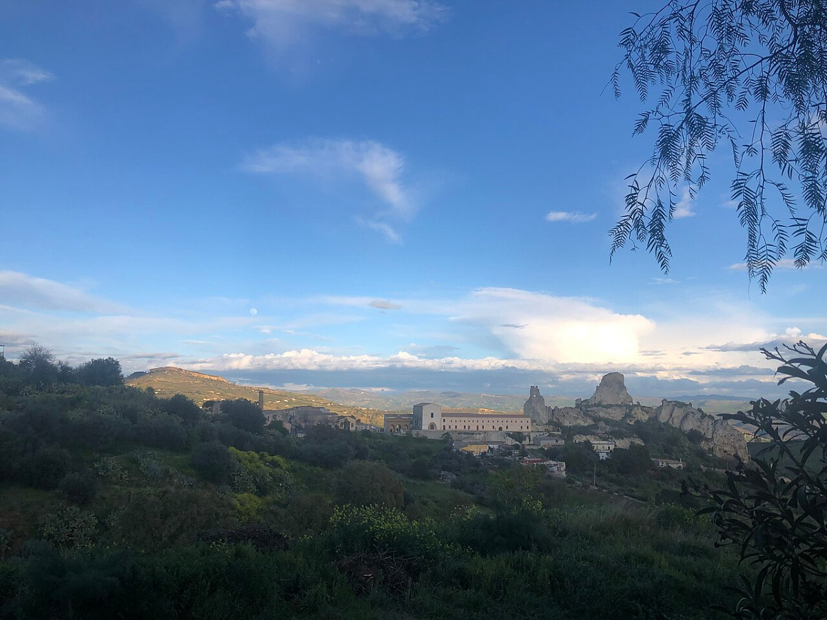 Sembra un luogo di culti come tanti ma non lo è, la sorprendente Chiesa nissena tra mistero e storia - Foto: OppidumNissenae/Wikipedia