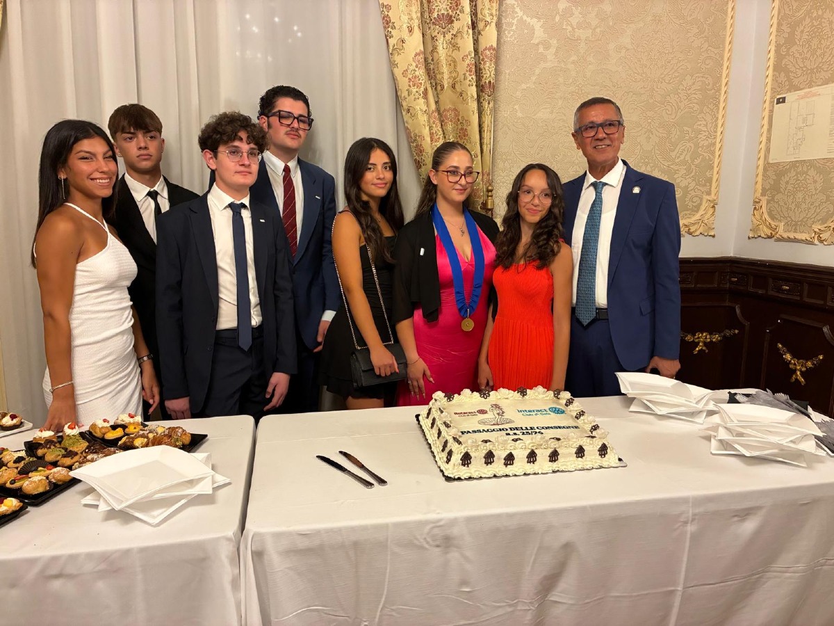 Passaggio di Campana Interact e Rinascita del Rotaract - 