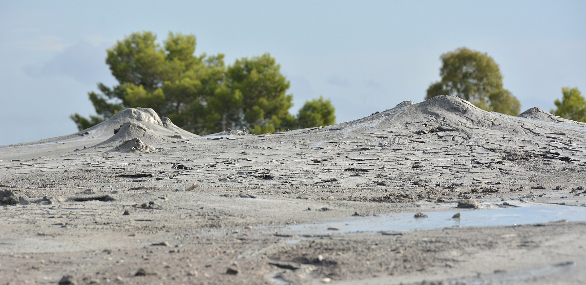 I vulcani di fango nisseni che sconcertano la geografia locale - Foto: Angelo Alù/Wikipedia