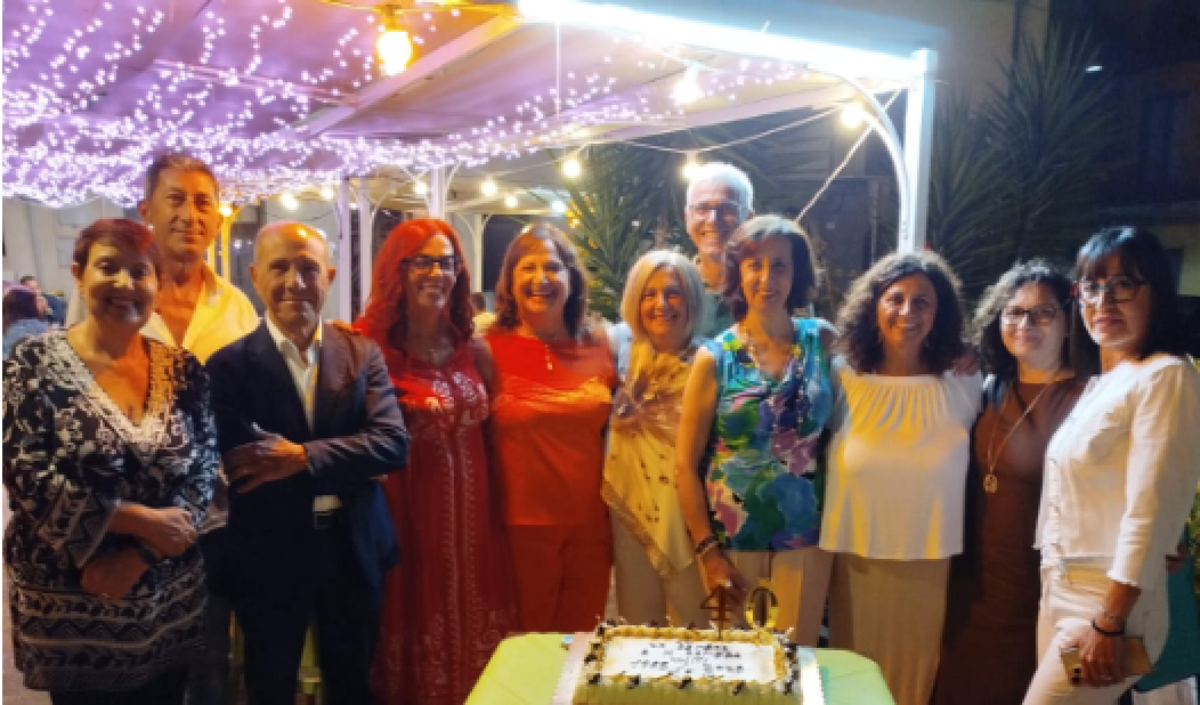La VA del Commerciale si ritrova 40 anni dopo il diploma: “Come se il tempo non fosse mai passato” - 
