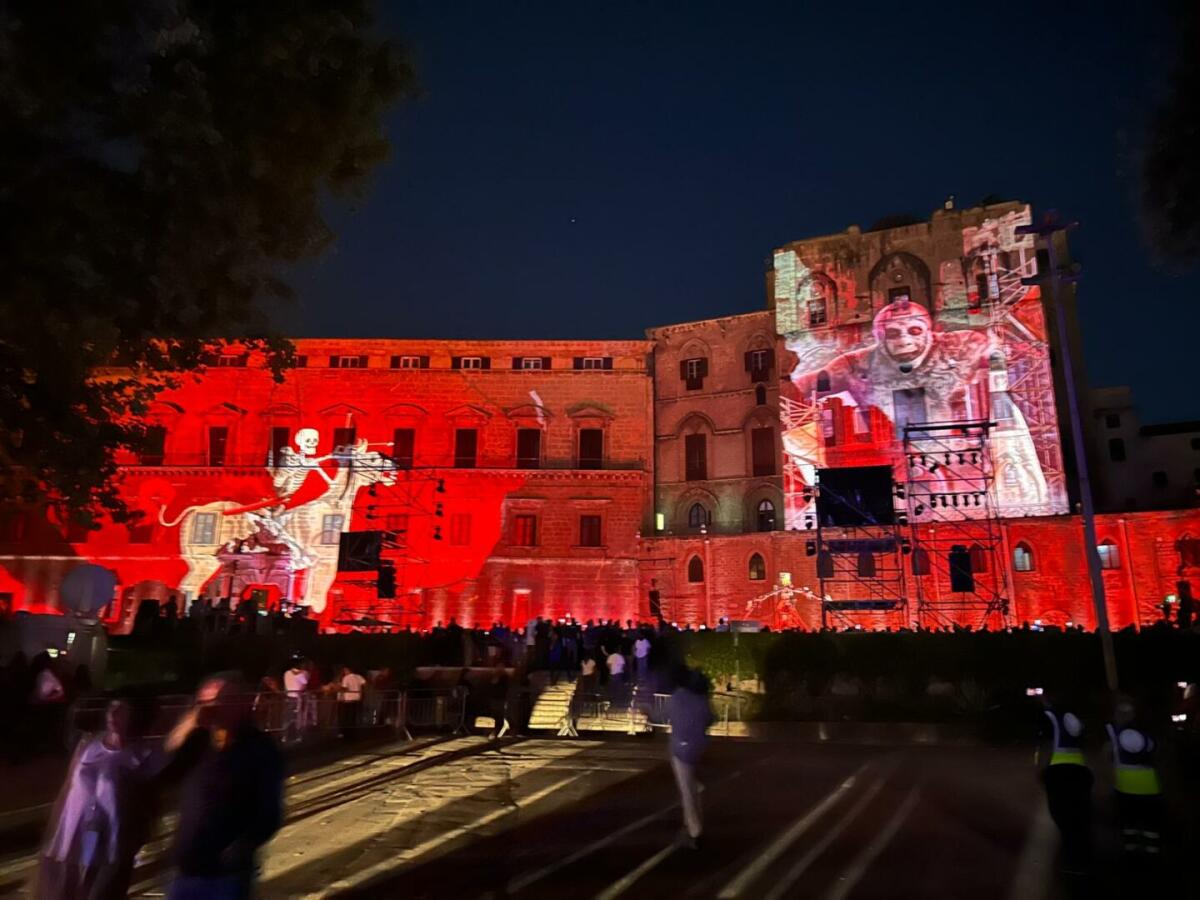 A Palermo in 350 mila per il Festino, Lorefice “Stop violenza su donne”. Schifani “A Santa Rosalia chiedo meno delinquenza” -