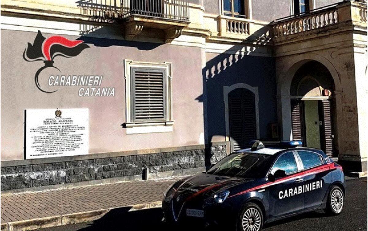A Catania torturano un uomo con un frustino in una stalla, tre arresti - 