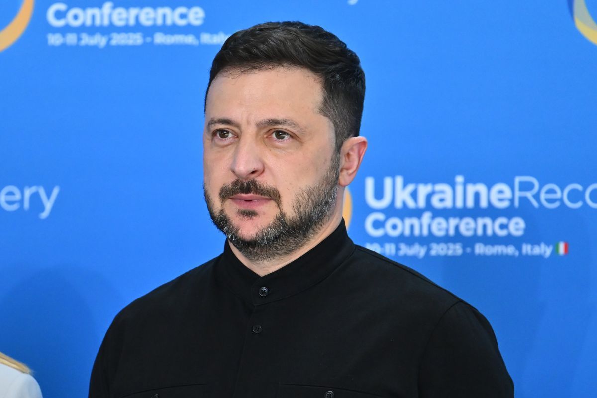 Zelensky “Con la Francia ampliamo produzione congiunta difesa” - 