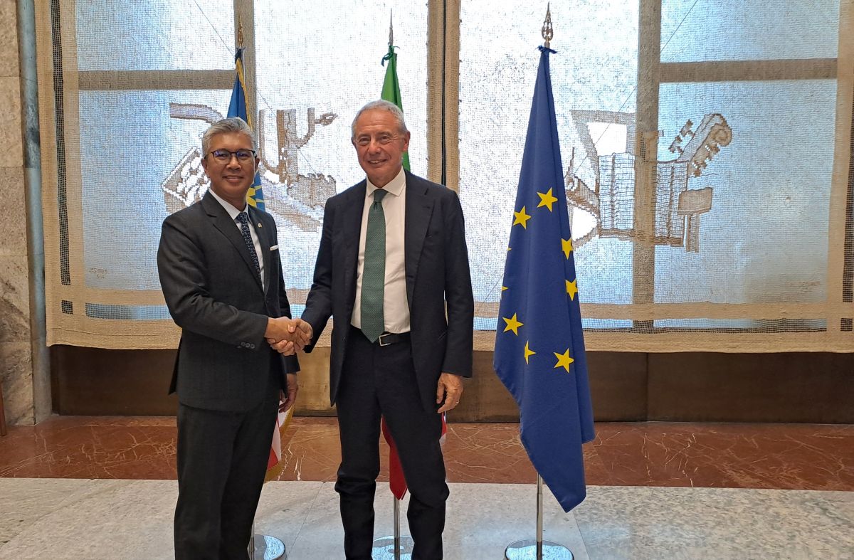 Italia-Malesia, Urso incontra Aziz. Focus su investimenti e terre rare -