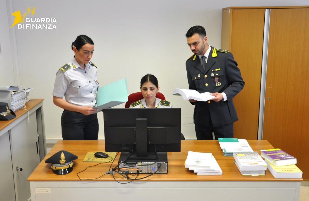 Brindisi, confiscati beni per 3,5 milioni di euro a due ex imprenditori - 