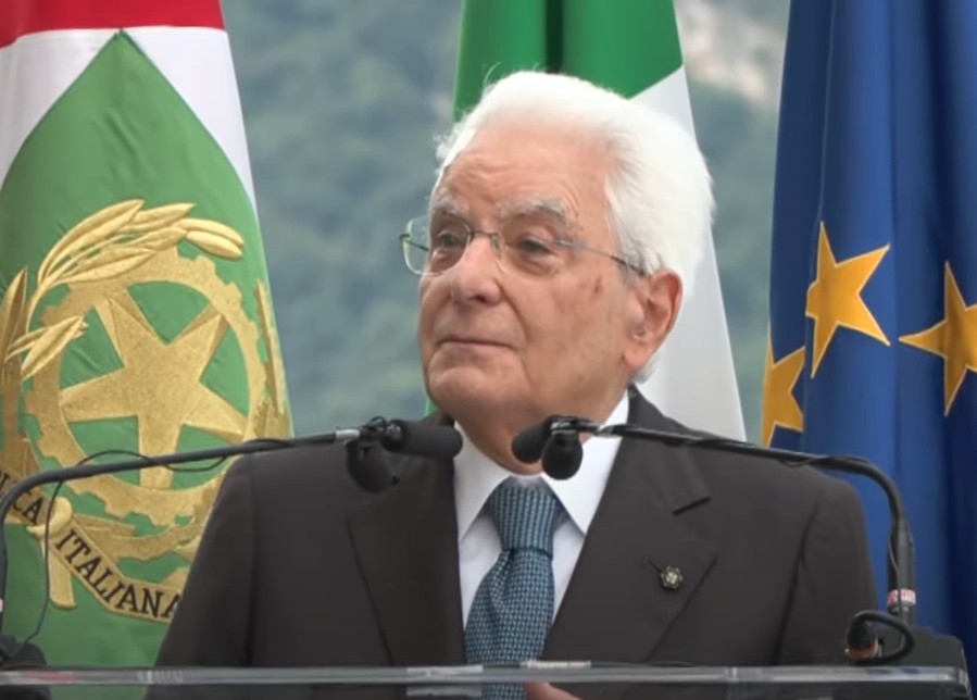 Mattarella “Con le guerre ritornano ombre di periodi oscuri del passato” / Video -