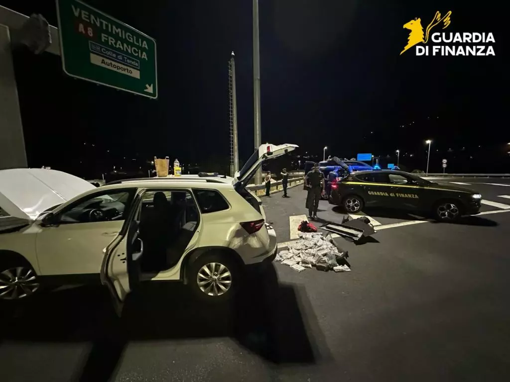 Arrestate al confine due donne con 18,5 Kg di cocaina e 54 Kg di hashish - 