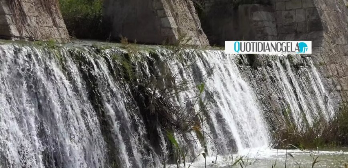 Campagne locali senza acqua, proprietario di terreni presenta denuncia contro la Regione - 