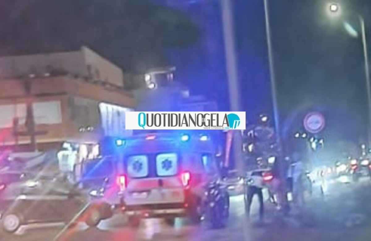 Incidente stradale in via Venezia, impatto tra auto e scooter -