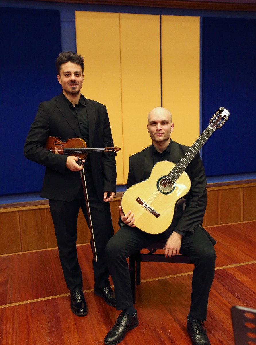 A Gela Cascino–Fiamingo Duo: l’eccellenza siciliana tra violino e chitarra - 