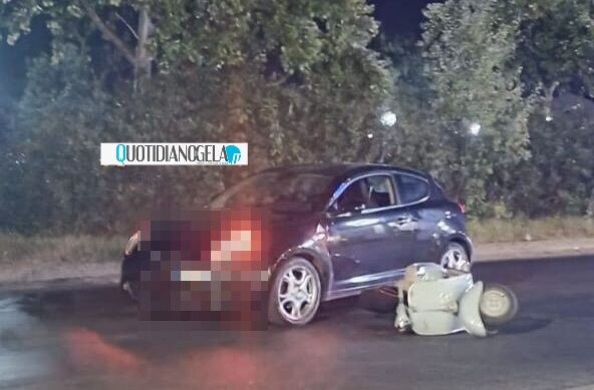 Incidente a ridosso di una stazione di servizio, giovane trasportato in ospedale  - 