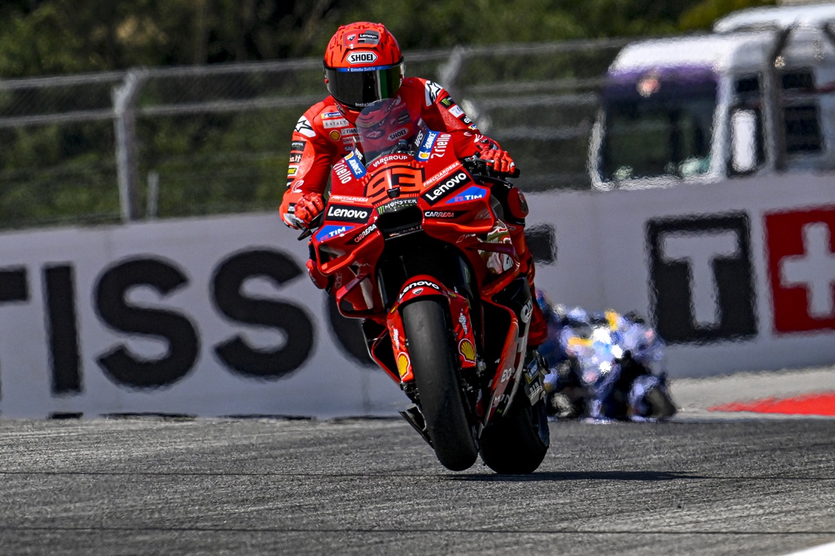 Marc Marquez vince la Sprint in Austria, ritiro per Bagnaia - 