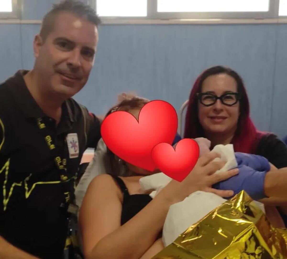 Nel palermitano una donna partorisce in ambulanza grazie ai soccorritori del 118 - 