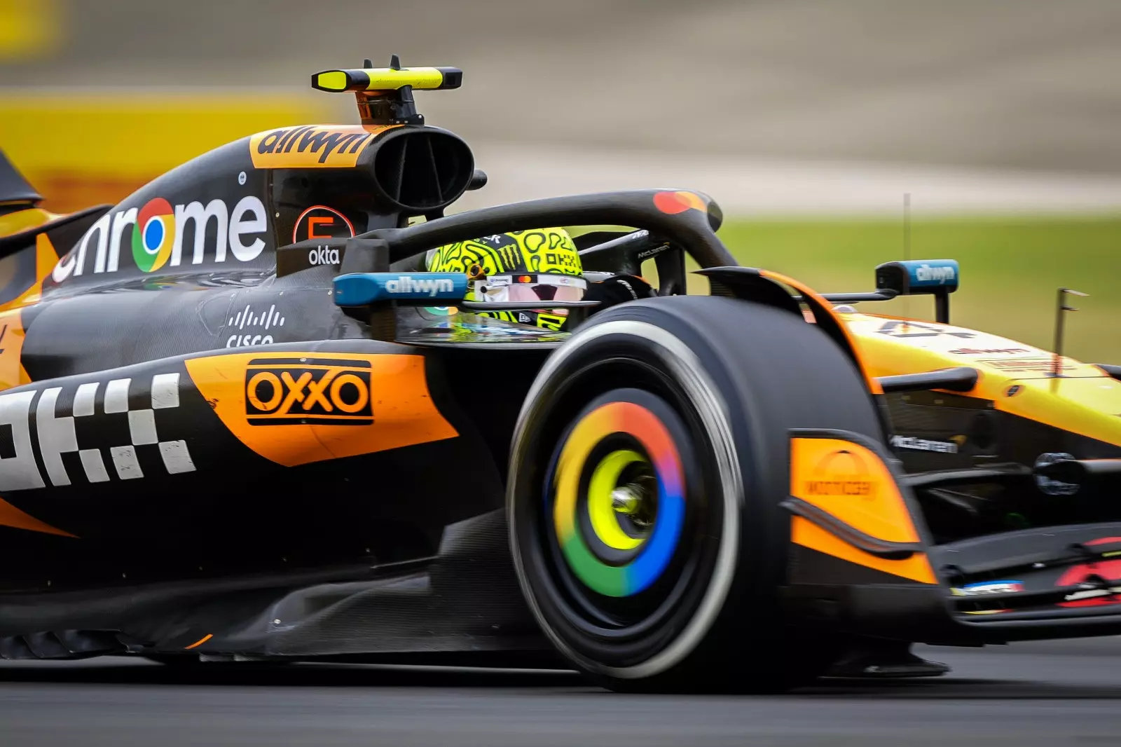 Norris vince Gp Ungheria su Piastri e Russell, Leclerc 4° -