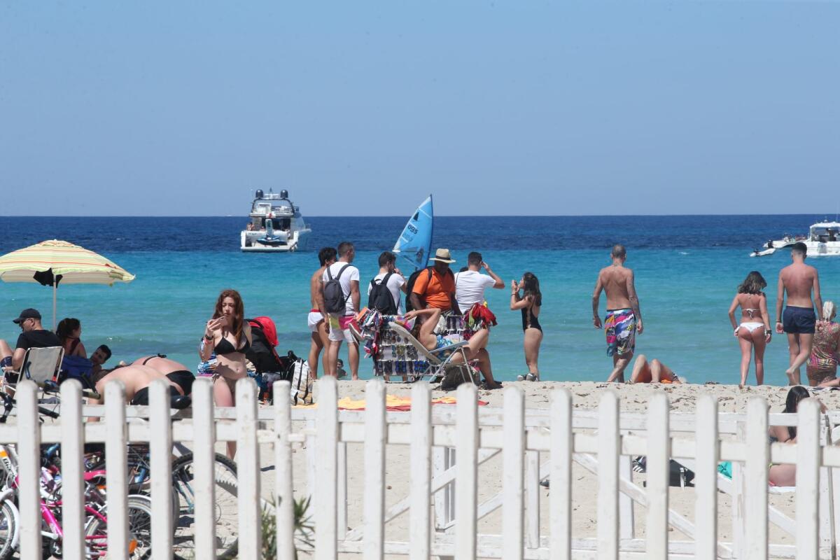 Stop a tornelli e staccionate sulle spiagge siciliane, la Regione emana una circolare - 