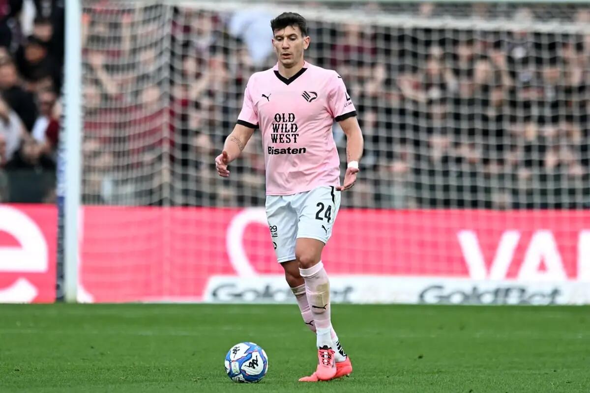 Palermo, ufficiale la cessione di Magnani in prestito alla Reggiana - 