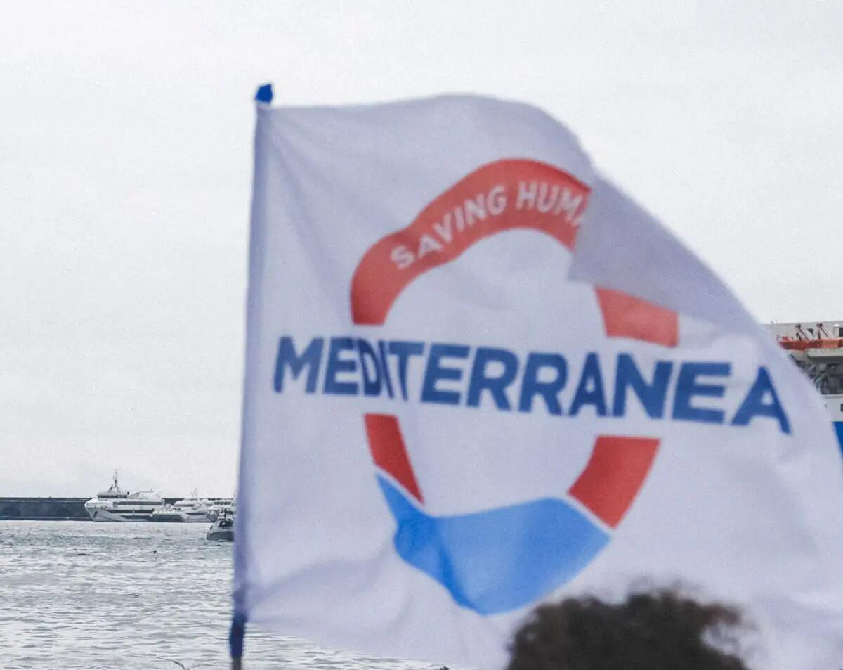 La nave Mediterranea fa sbarcare 10 migranti a Trapani: “Gli esseri umani non siano trattati come merce” - 