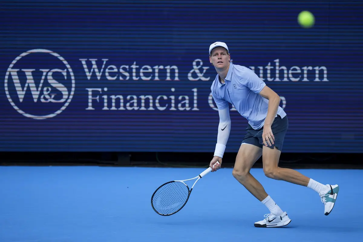 Sinner in semifinale a Cincinnati, battuto Auger-Aliassime - 