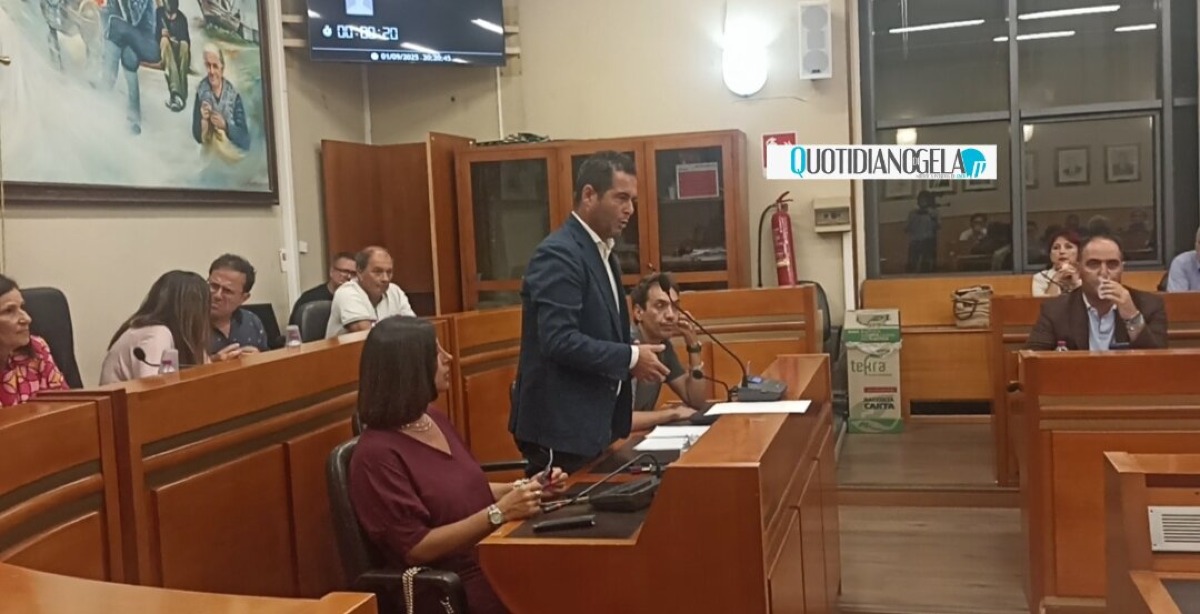Opposizione, "scarsa trasparenza su Mpanata fest": sindaco, "nulla di anomalo"