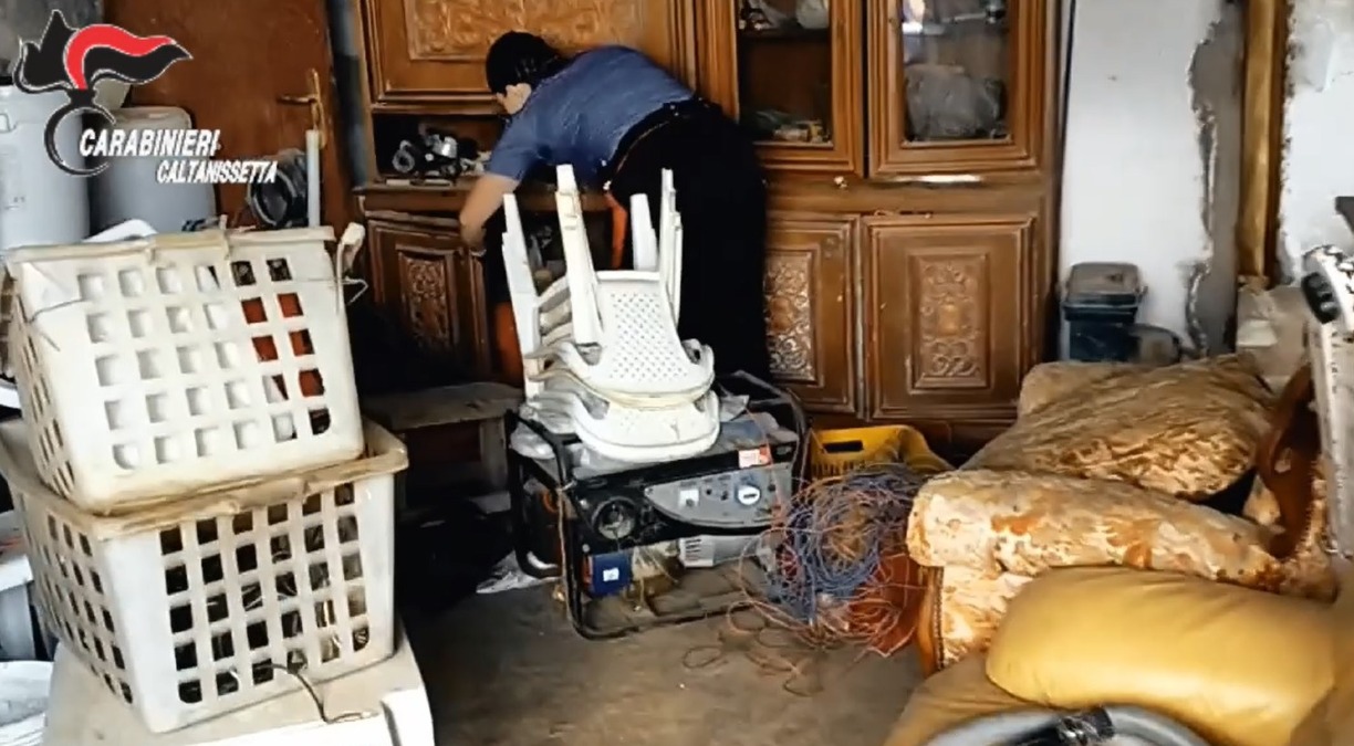 I "giocattolini" per vendicarsi del furto subito, i Curvà volevano usare le armi: un'intercettazione fu decisiva - 