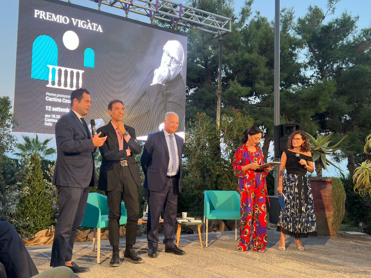 Omaggio al maestro Andrea Camilleri, tanto seguito per il premio "Vigata" - 
