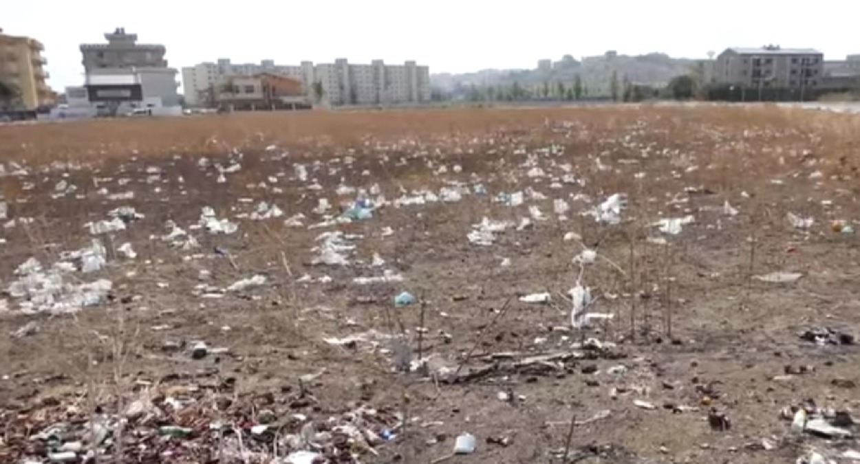 Mercato, troppi rifiuti abbandonati: all'alba partiti controlli di sindaco e assessori  - 