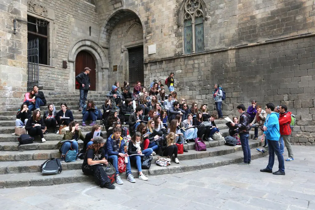 Consip avvia la prima gara nazionale per i viaggi scolastici - 