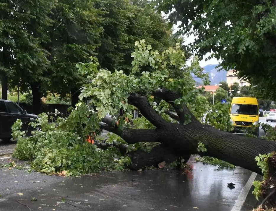 Maltempo in Toscana, 500 persone isolate a Portoferraio - 