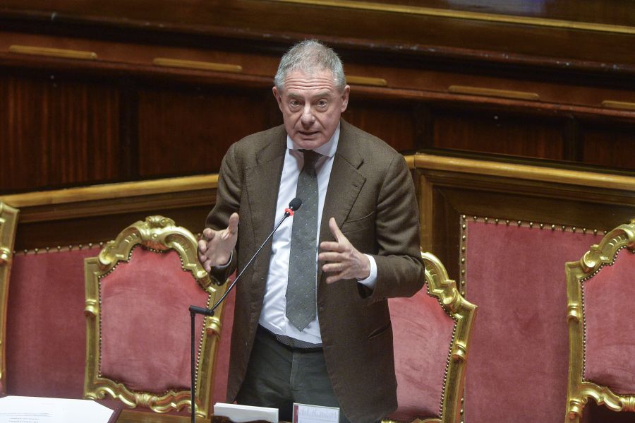 Urso “Italia non arretra, il Pil si consolida e cresce” - 