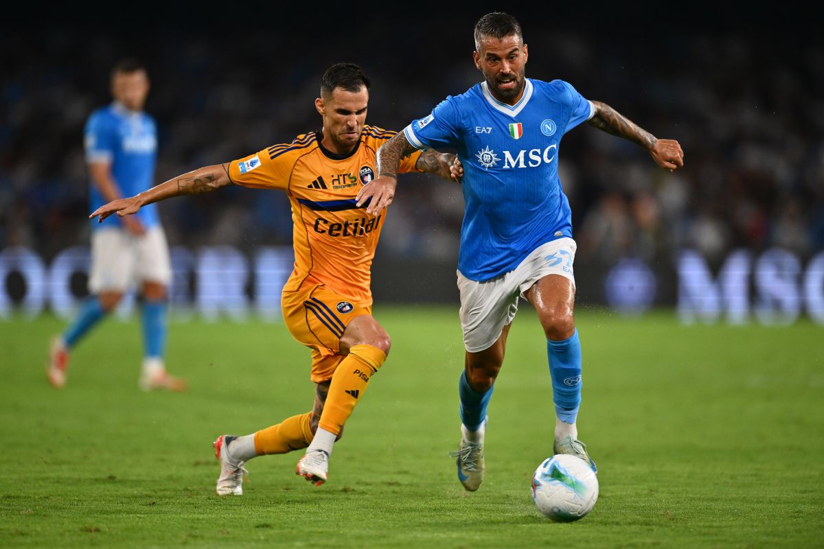 Il Napoli fatica ma batte il Pisa e resta solo in testa - 