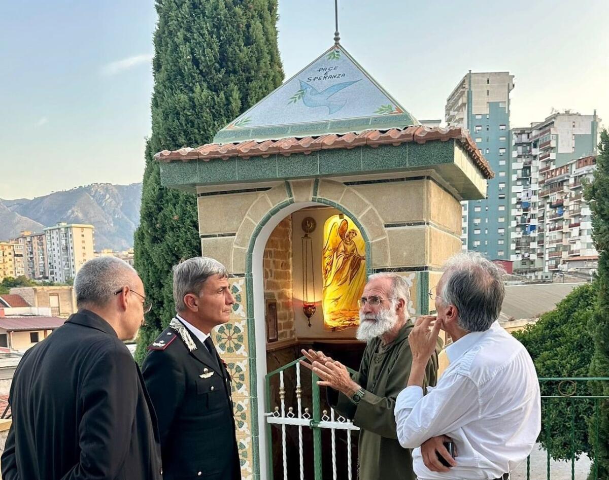 Il Comandante della Legione Carabinieri “Sicilia” visita la “Missione Speranza e Carità” di Biagio Conte - 