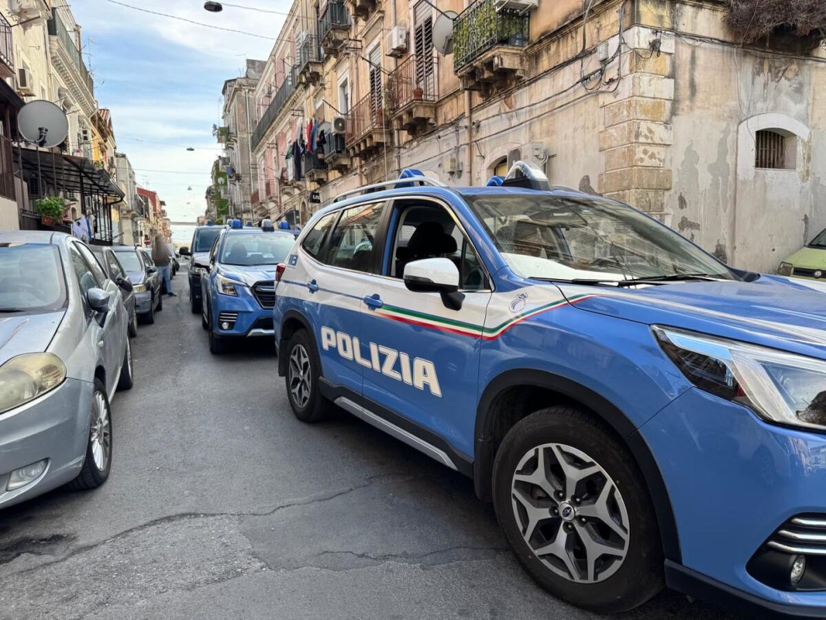 Maxi controllo nel quartiere San Cristoforo di Catania, smantellata una piazza di spaccio - 