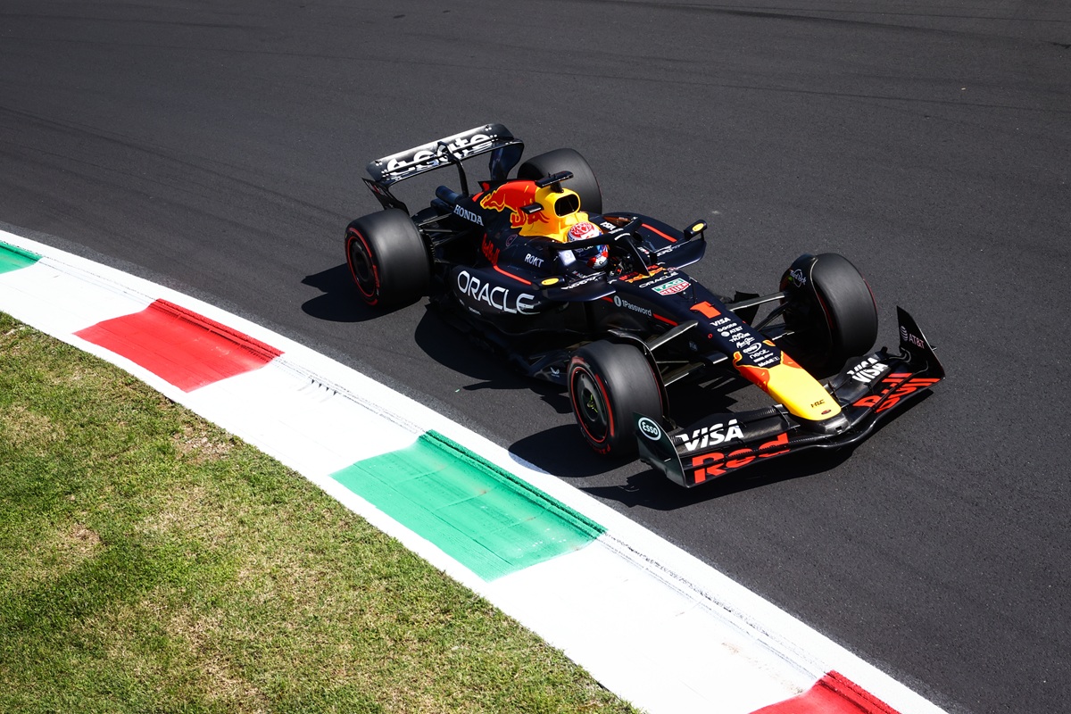 Pole Verstappen a Monza davanti alle McLaren, Leclerc quarto - 