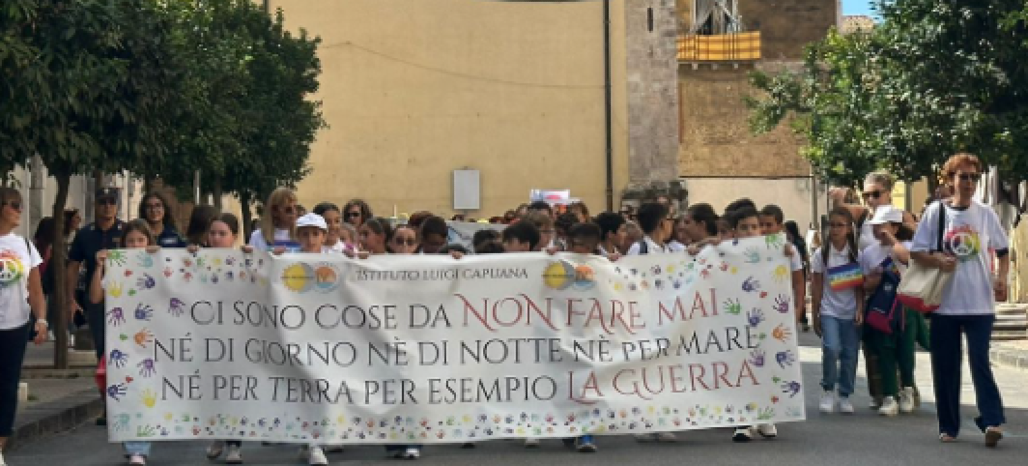 Gli alunni dell’I.C. Capuana-San Francesco in piazza per la pace - 
