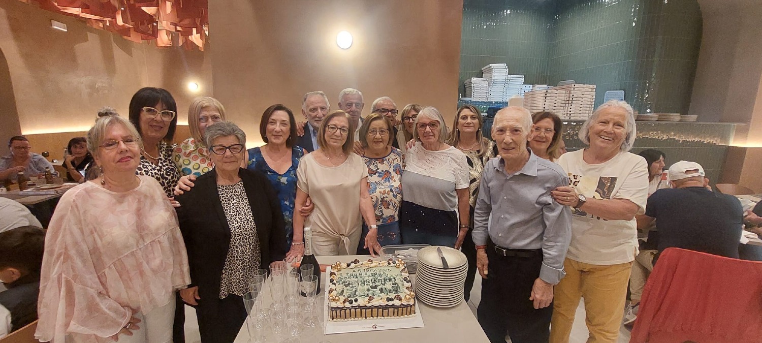 La IV C del “Dante Alighieri” di Gela festeggia i 50 anni dal diploma - 
