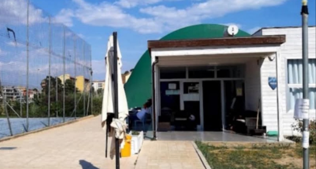 Danneggiamento al circolo tennis "Eschilo", civici: "Avanti con coraggio" - 