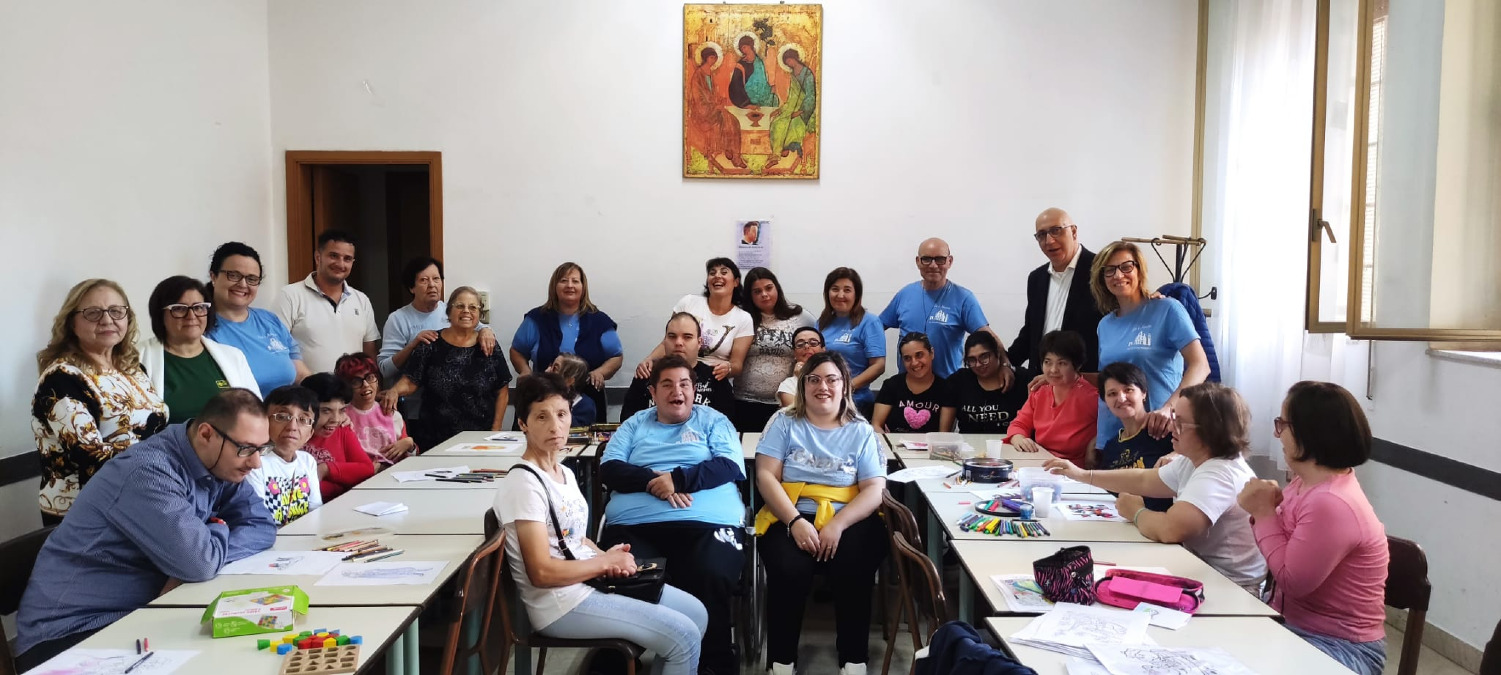 A San Giacomo progetto che parte dalla condivisione, "un albero di Natale all'uncinetto" - 