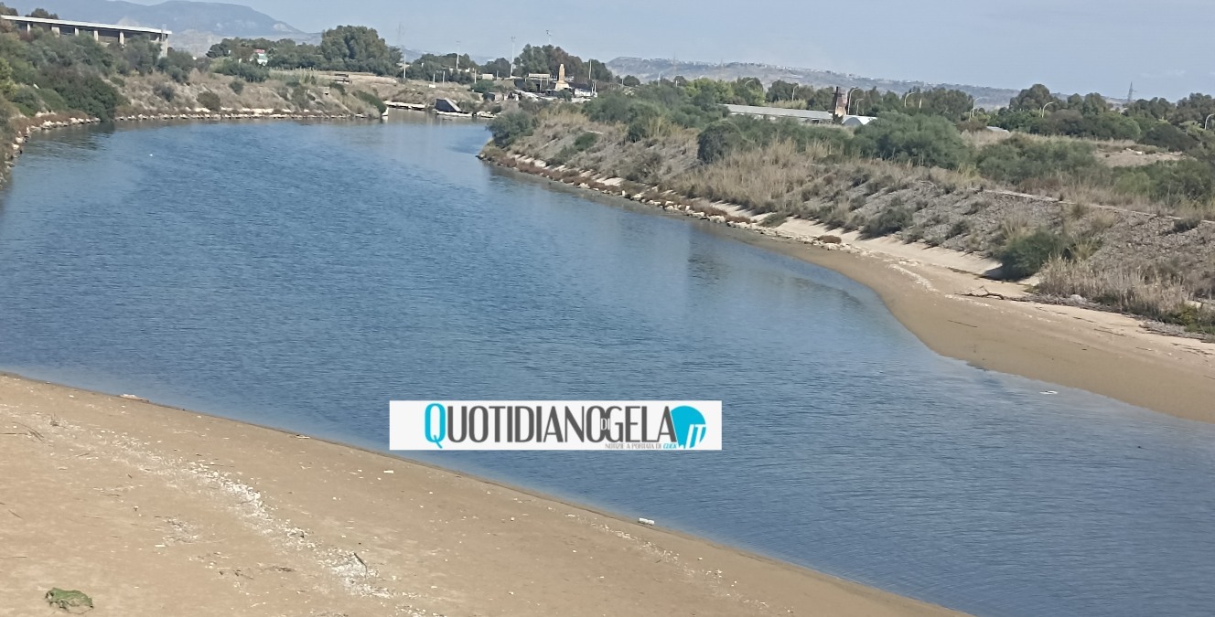 Fiume Gela, ancora un'anomala patina e un forte tanfo  - 