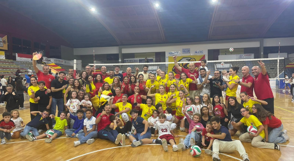Pallavolo, buona la prima in casa per la Nuova Città Gela: secco 3-0 contro Vibo Valentia - 