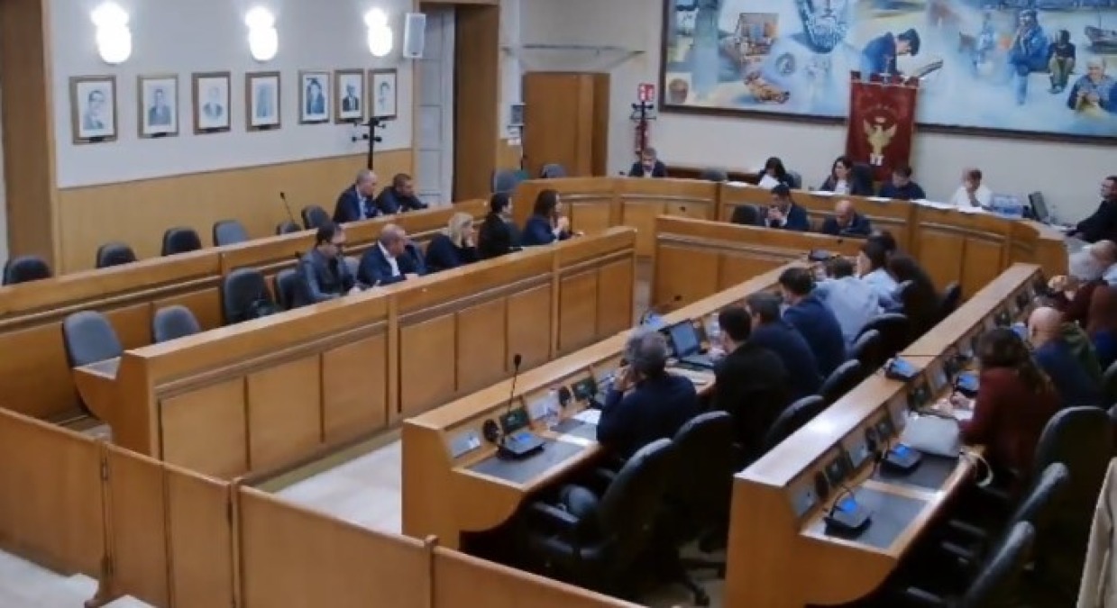 Variazioni bilancio, consiglio senza troppe contese: ok a tutti gli atti all'ordine del giorno - 