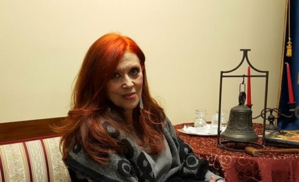 "A Silvana Grasso la cittadinanza onoraria", giunta: "Con la sua opera valorizza la nostra identità" - 