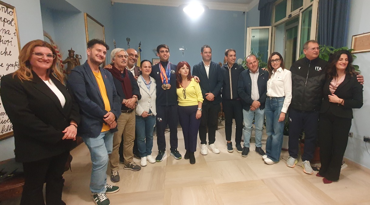 “Campione di coraggio e inclusione”, Salvo Bianca premiato in Municipio - 